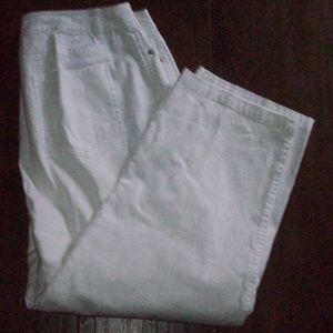 Womens capri peak & peck weekend